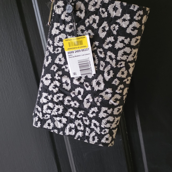 Brahmin Adia Wristlet Featured In Charcoal Luxe Leisure - NWT - Picture 9 of 14